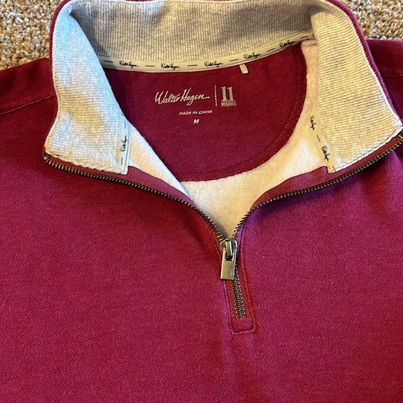 Excellent preowned condition. Made by Walter Hagen in a size medium and large. - Picture 4 of 6